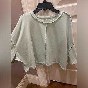 Green cropped tshirt